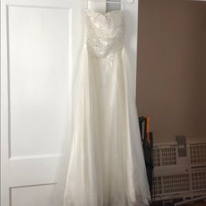 White prom/ wedding dress - worn once for prom
